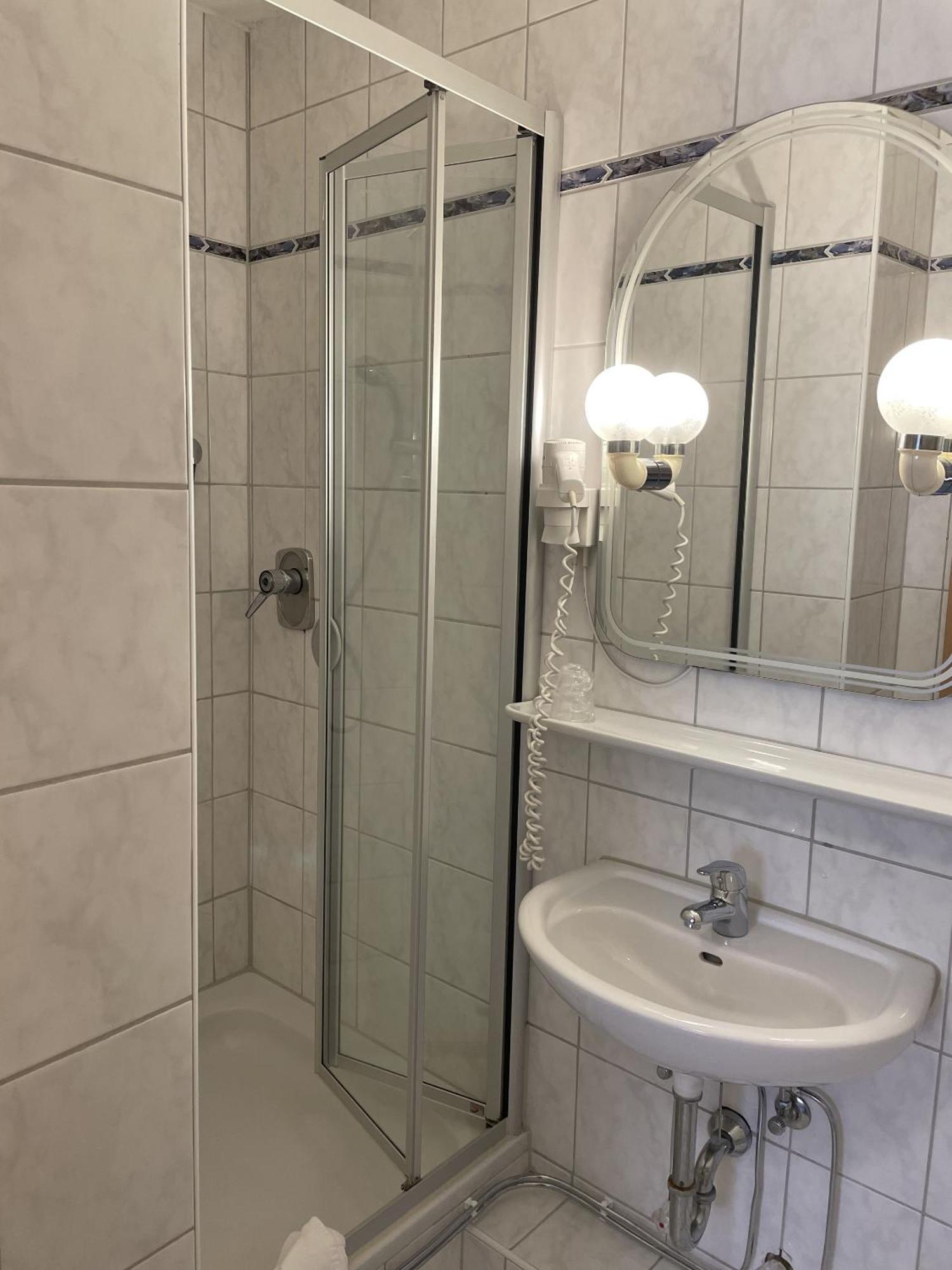 Hotel Koenig Humbert 에를랑겐 객실 사진